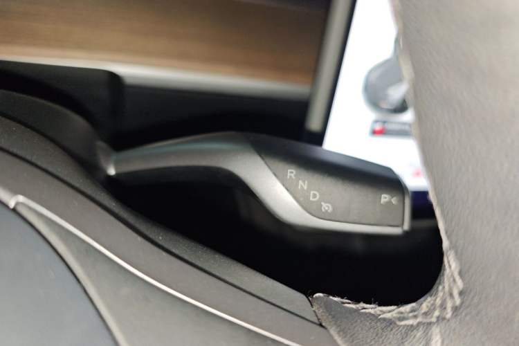 Used Tesla Model Y 2021 Standard Range Rear-Wheel Drive Version Gear Lever