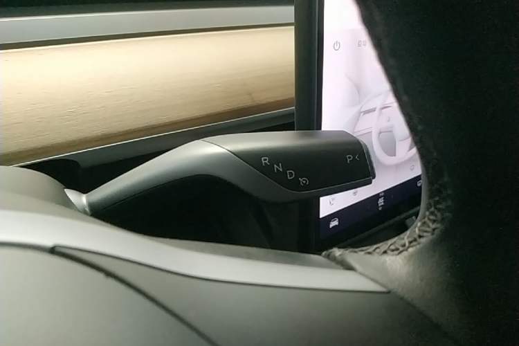 Used Tesla Model Y 2021 Standard Range Rear-Wheel Drive Version Gear Lever