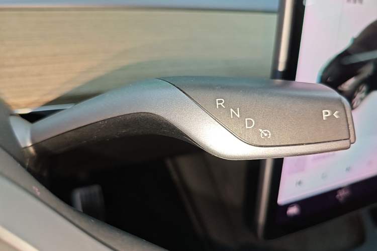 Used Tesla Model Y 2021 Long-Range All-Wheel-Drive Version 3D7 Gear Lever