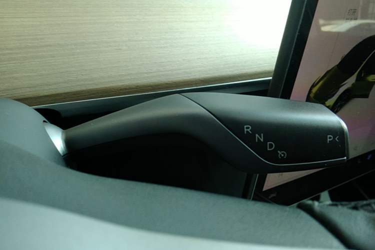 Used Tesla Model Y 2021 Long-Range All-Wheel-Drive Version 3D7 Gear Lever