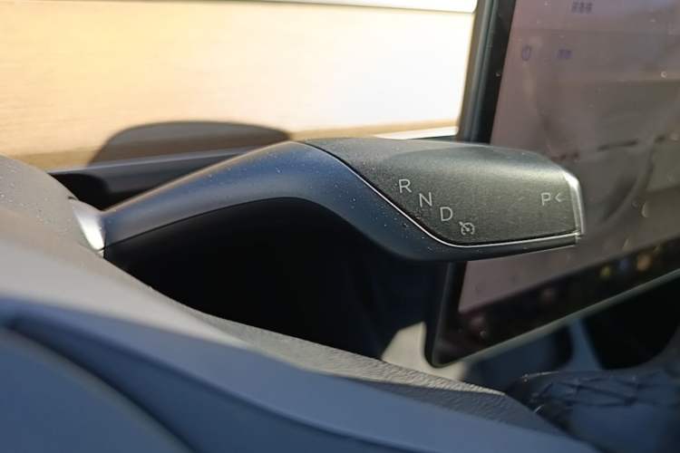 Used Tesla Model Y 2021 Standard Range Rear-Wheel Drive Version Gear Lever