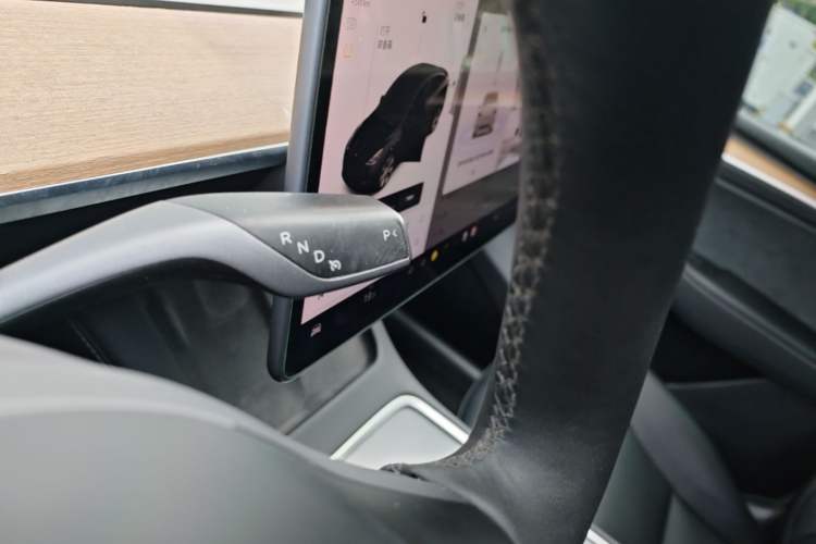 Used Tesla Model Y 2021 Standard Range Rear-Wheel Drive Version Gear Lever