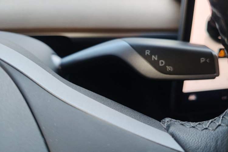 Used Tesla Model Y 2021 Revised Version 2 Long-Range All-Wheel-Drive Edition Gear Lever