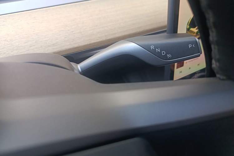 Used Tesla Model Y 2021 Standard Range Rear-Wheel Drive Version Gear Lever