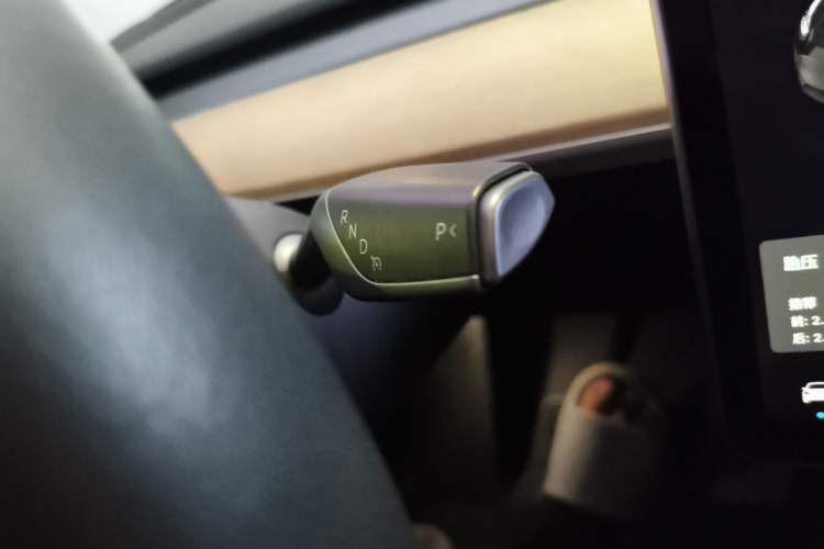 Used Tesla Model Y 2021 Standard Range Rear-Wheel Drive Version Gear Lever
