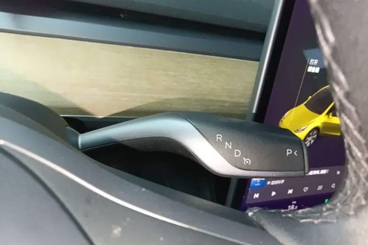 Used Tesla Model Y 2021 Standard Range Rear-Wheel Drive Version Gear Lever