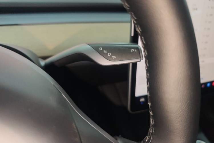 Used Tesla Model Y 2021 Long-Range All-Wheel-Drive Version 3D7 Gear Lever