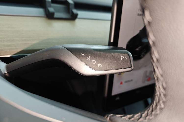 Used Tesla Model Y 2021 Revised Version 2 Long-Range All-Wheel-Drive Edition Gear Lever
