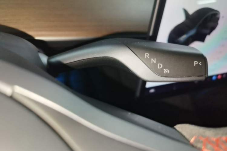 Used Tesla Model Y 2021 Long-Range All-Wheel-Drive Version Gear Lever