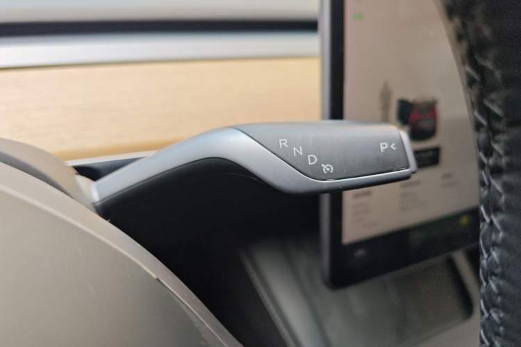 Used Tesla Model Y 2021 Long-Range All-Wheel-Drive Version 3D7 Gear Lever