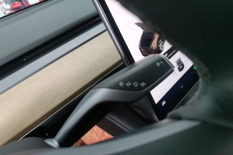 Used Tesla Model Y 2021 Standard Range Rear-Wheel Drive Version Gear Lever