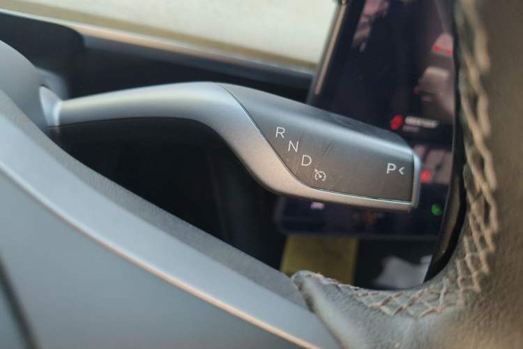 Used Tesla Model Y 2021 Standard Range Rear-Wheel Drive Version Gear Lever
