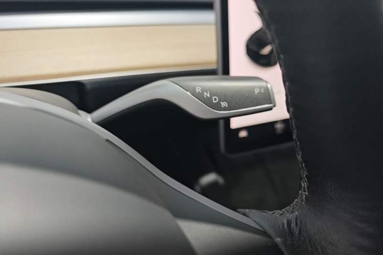 Used Tesla Model Y 2021 Standard Range Rear-Wheel Drive Version Gear Lever
