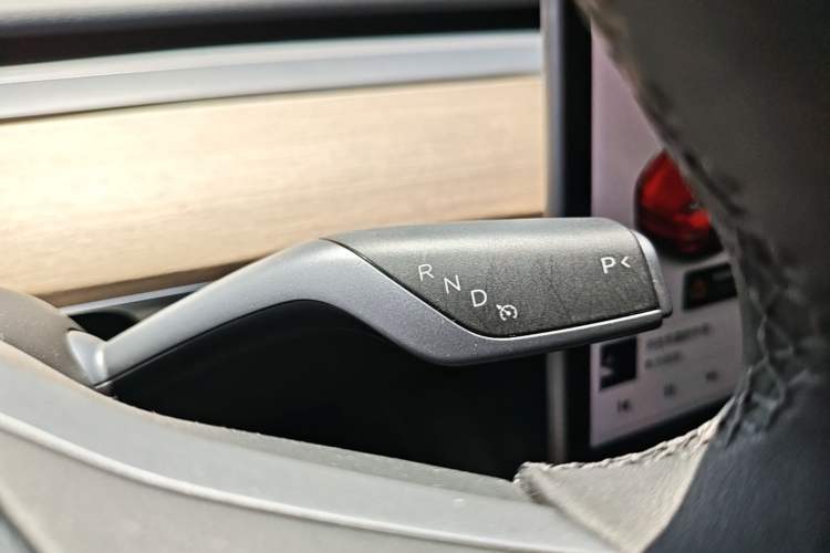 Used Tesla Model Y 2021 Long-Range All-Wheel-Drive Version Gear Lever