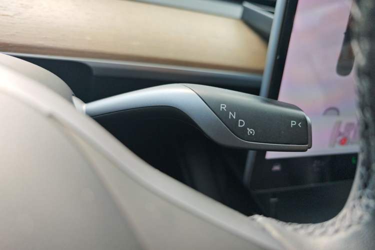 Used Tesla Model Y 2021 Standard Range Rear-Wheel Drive Version Gear Lever