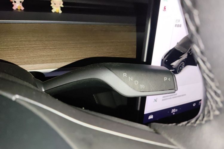 Used Tesla Model Y 2021 Long-Range All-Wheel-Drive Version 3D7 Gear Lever