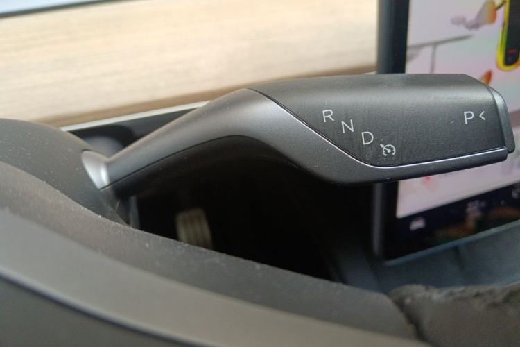 Used Tesla Model Y 2021 Performance High-Performance All-Wheel-Drive Version Gear Lever