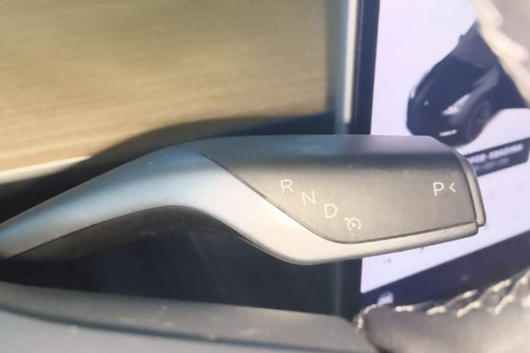 Used Tesla Model Y 2021 Long-Range All-Wheel-Drive Version Gear Lever