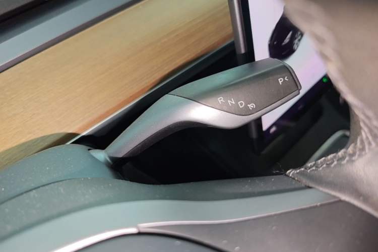 Used Tesla Model Y 2021 Long-Range All-Wheel-Drive Version Gear Lever