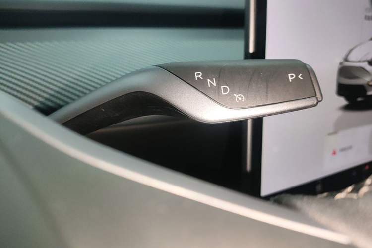Used Tesla Model Y 2021 Performance High-Performance All-Wheel-Drive Version Gear Lever