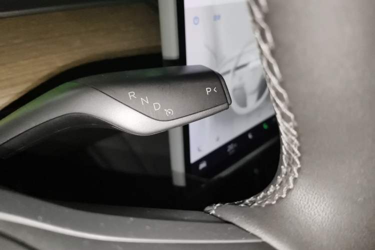 Used Tesla Model Y 2021 Standard Range Rear-Wheel Drive Version Gear Lever