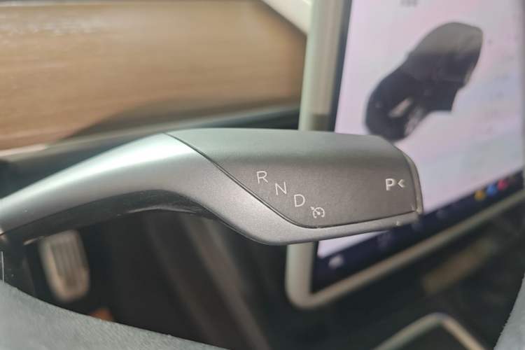 Used Tesla Model Y 2021 Long-Range All-Wheel-Drive Version Gear Lever
