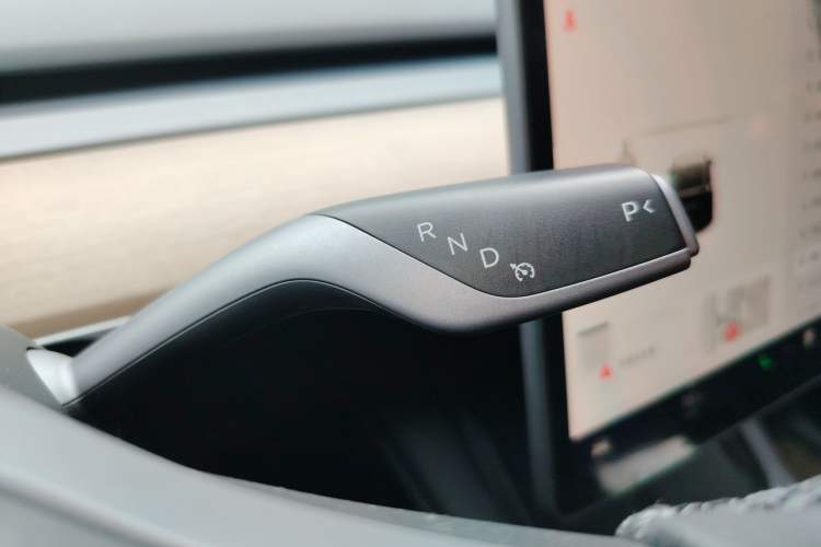 Used Tesla Model Y 2021 Performance High-Performance All-Wheel-Drive Version Gear Lever