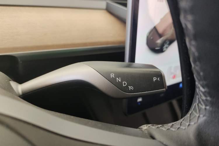 Used Tesla Model Y 2021 Standard Range Rear-Wheel Drive Version Gear Lever