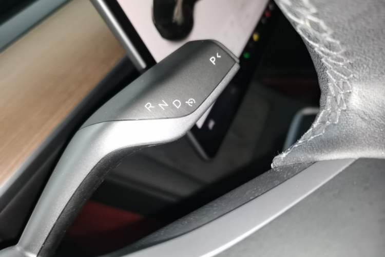 Used Tesla Model Y 2021 Standard Range Rear-Wheel Drive Version Gear Lever