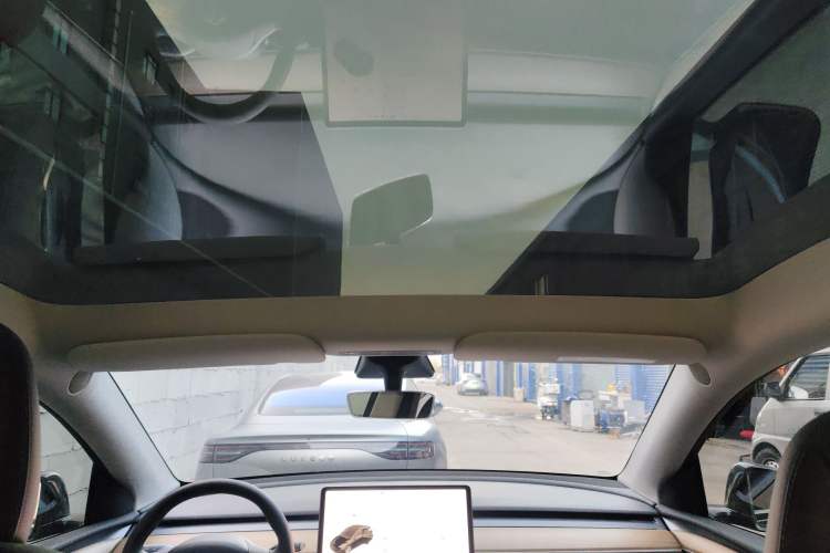 Used Tesla Model Y 2021 Long-Range All-Wheel-Drive Version 3D7 Headliner