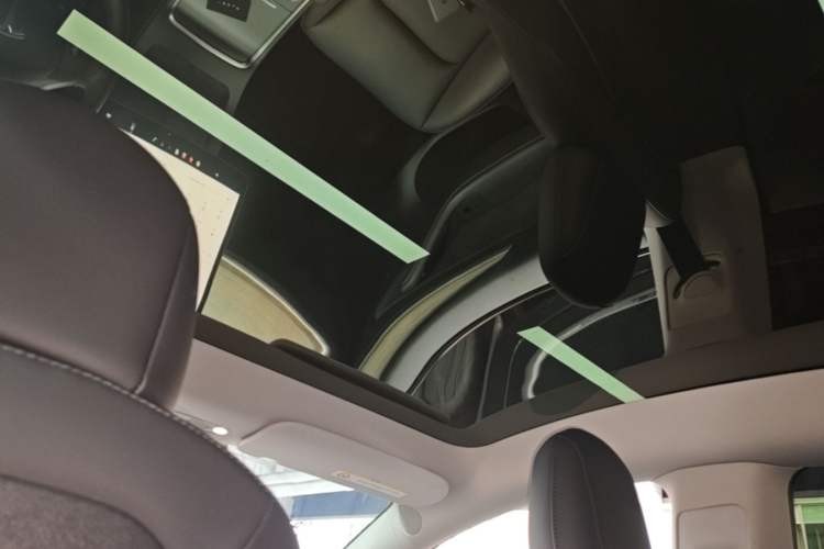Used Tesla Model Y 2021 Long-Range All-Wheel-Drive Version 3D7 Headliner
