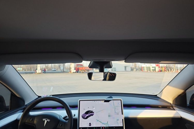 Used Tesla Model Y 2021 Long-Range All-Wheel-Drive Version 3D7 Headliner