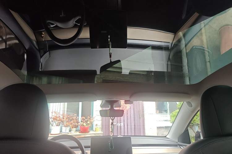 Used Tesla Model Y 2021 Long-Range All-Wheel-Drive Version 3D7 Headliner