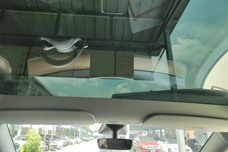 Used Tesla Model Y 2021 Standard Range Rear-Wheel Drive Version Headliner