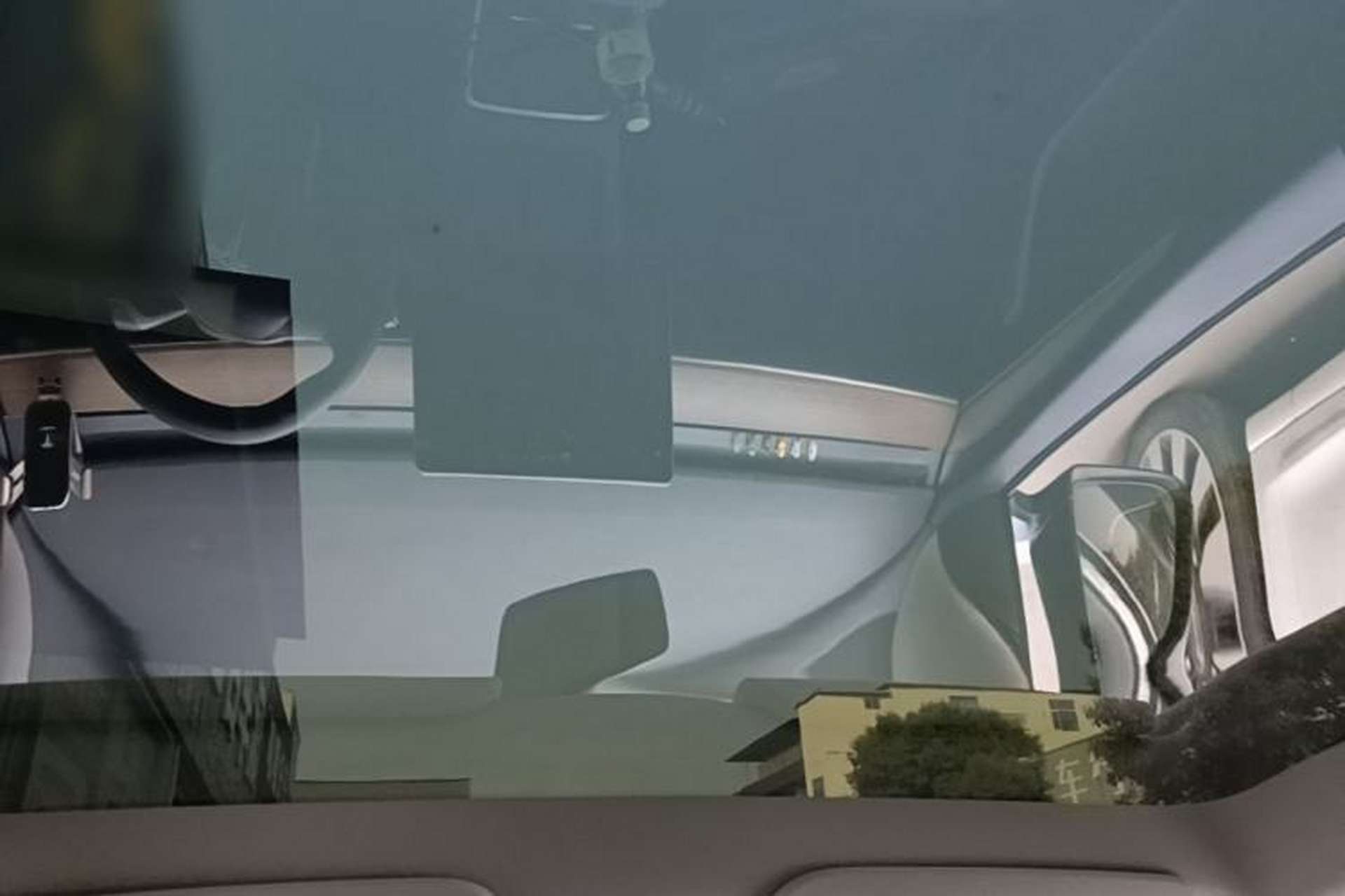 Used Tesla Model Y 2021 Standard Range Rear-Wheel Drive Version Headliner