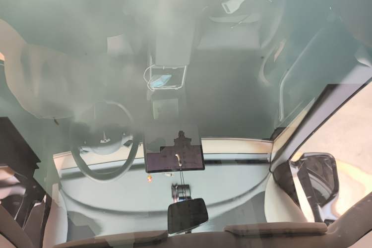 Used Tesla Model Y 2021 Standard Range Rear-Wheel Drive Version Headliner