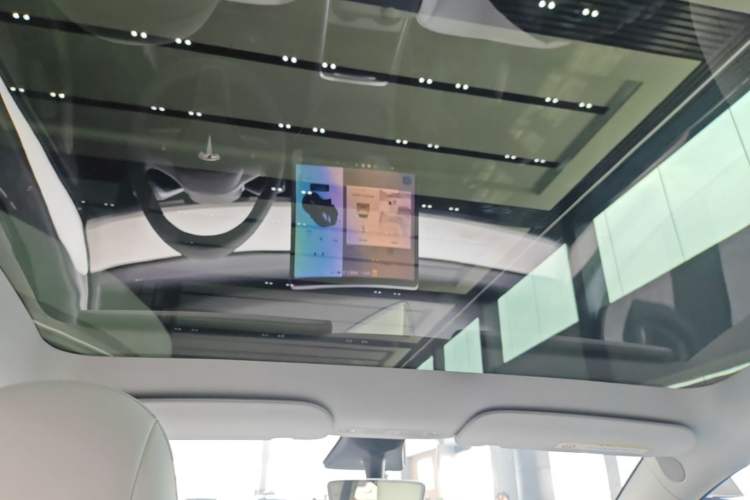 Used Tesla Model Y 2021 Long-Range All-Wheel-Drive Version 3D7 Headliner