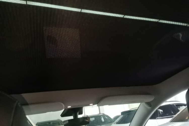 Used Tesla Model Y 2021 Long-Range All-Wheel-Drive Version 3D7 Headliner
