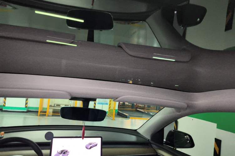 Used Tesla Model Y 2021 Long-Range All-Wheel-Drive Version 3D7 Headliner