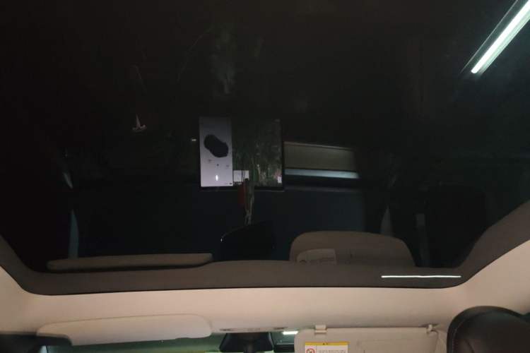 Used Tesla Model Y 2021 Long-Range All-Wheel-Drive Version 3D7 Headliner