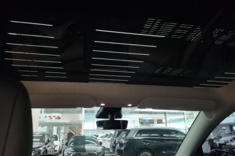 Used Tesla Model Y 2021 Standard Range Rear-Wheel Drive Version Headliner