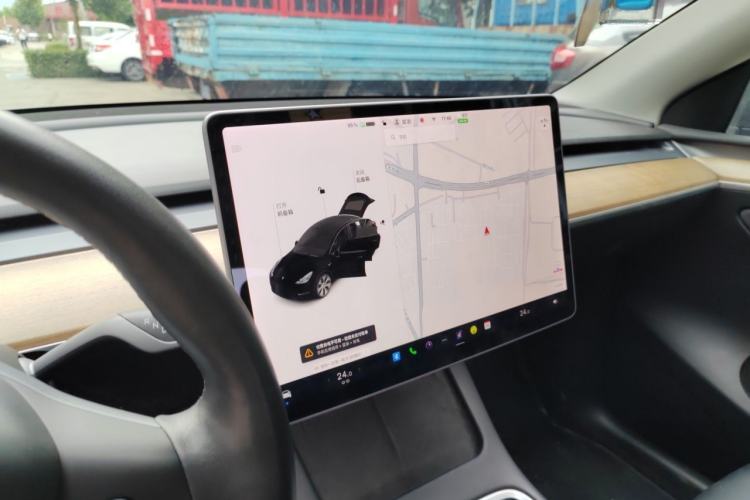 Used Tesla Model Y 2021 Long-Range All-Wheel-Drive Version 3D7 Instrument Cluster