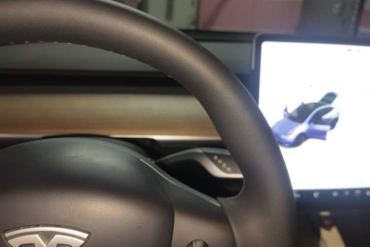 Used Tesla Model Y 2021 Standard Range Rear-Wheel Drive Version Instrument Cluster