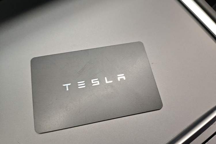 Used Tesla Model Y 2021 Long-Range All-Wheel-Drive Version 3D7 Interior 1