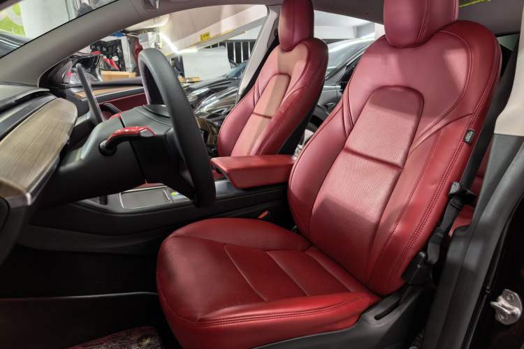 Used Tesla Model Y 2021 Standard Range Rear-Wheel Drive Version Interior 1
