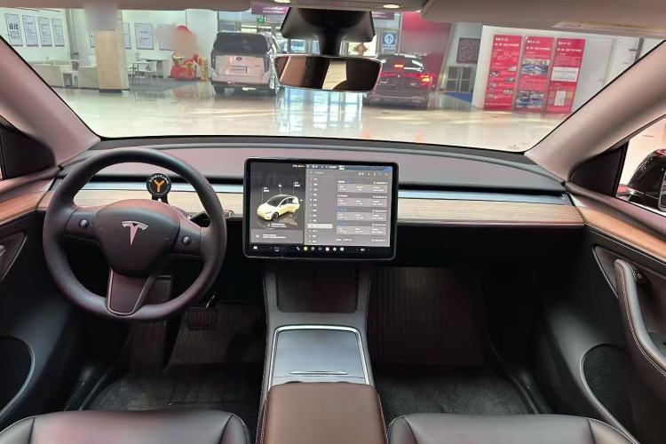 Used Tesla Model Y 2021 Standard Range Rear-Wheel Drive Version Interior 1