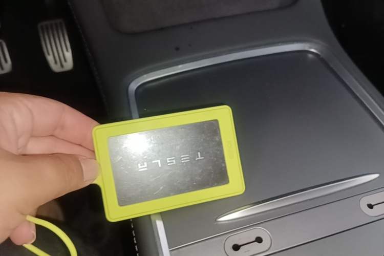 Used Tesla Model Y 2021 Long-Range All-Wheel-Drive Version 3D7 Interior 1