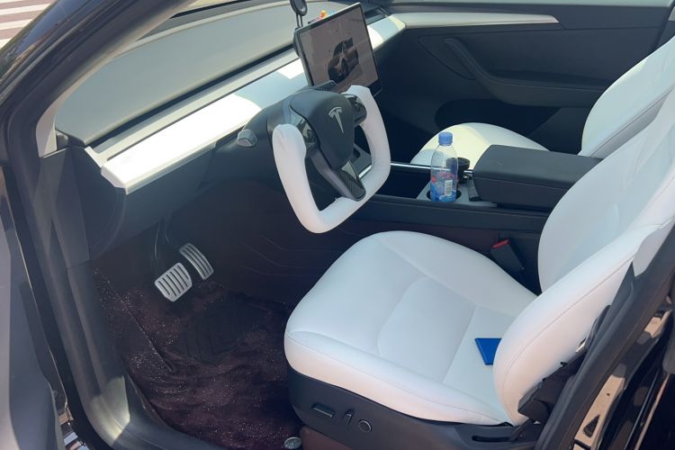 Used Tesla Model Y 2021 Performance High-Performance All-Wheel-Drive Version Interior 1
