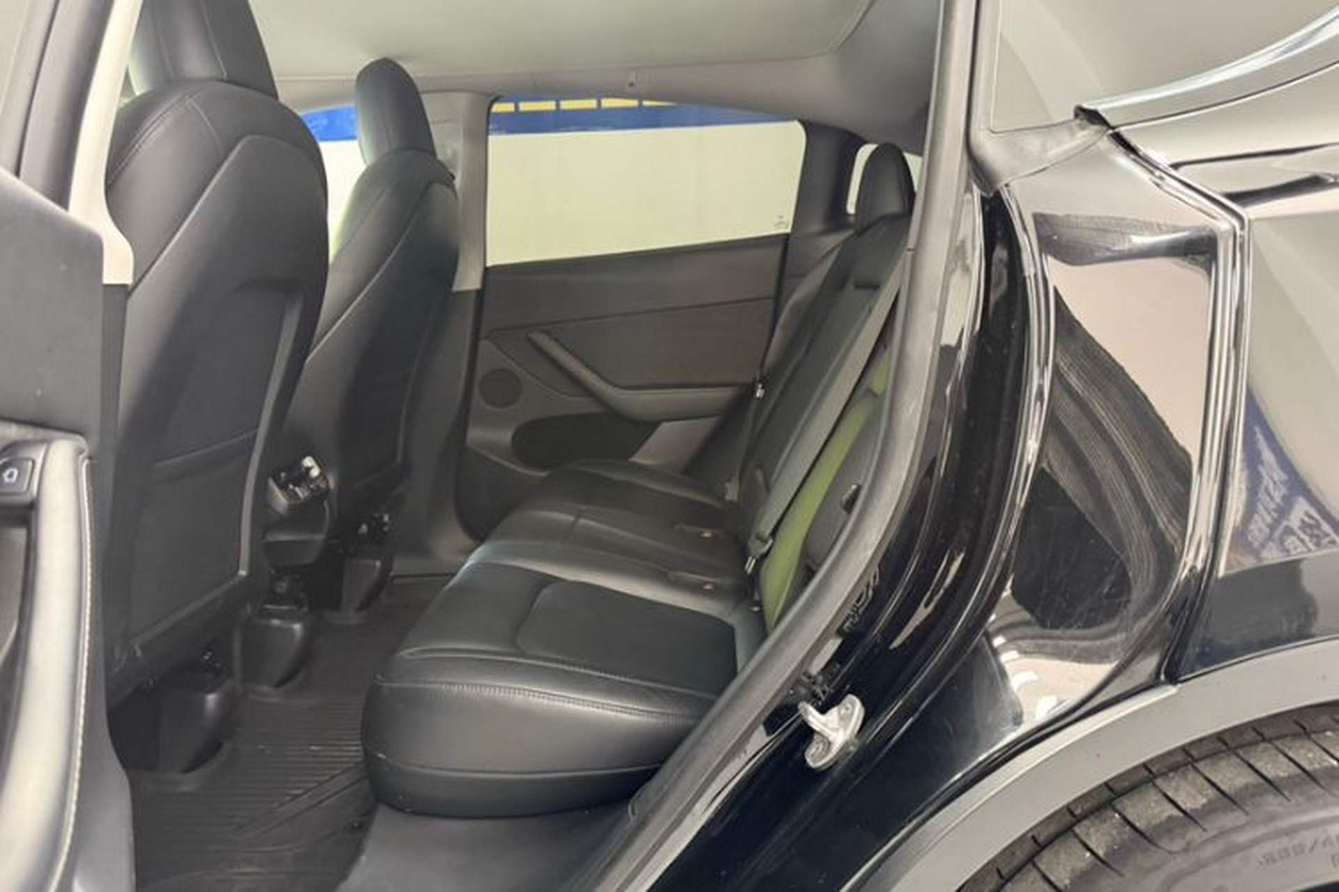 Used Tesla Model Y 2021 Standard Range Rear-Wheel Drive Version Interior 1