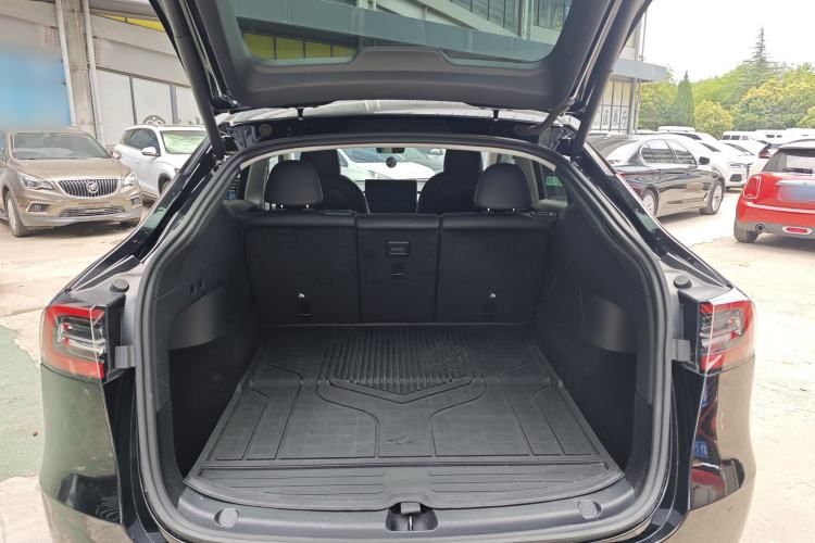 Used Tesla Model Y 2021 Standard Range Rear-Wheel Drive Version Interior 10
